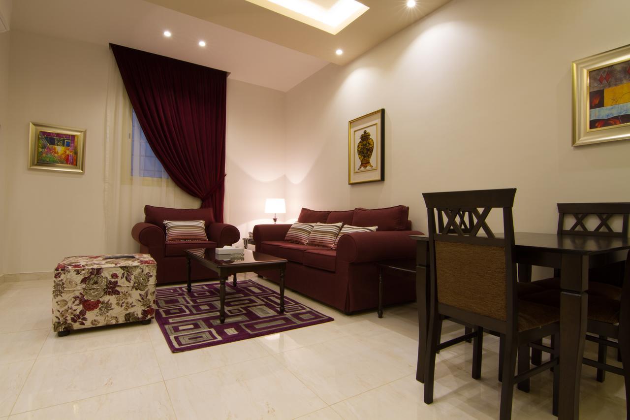 Al Hala Suites *